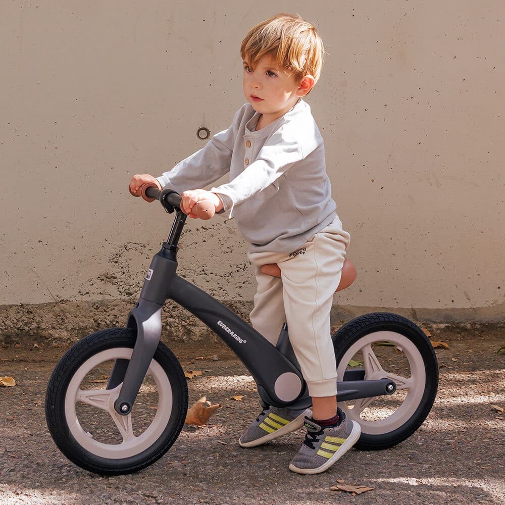 Bicicleta de Equilíbrio com Guiador e Assento Ajustáveis — vista 3