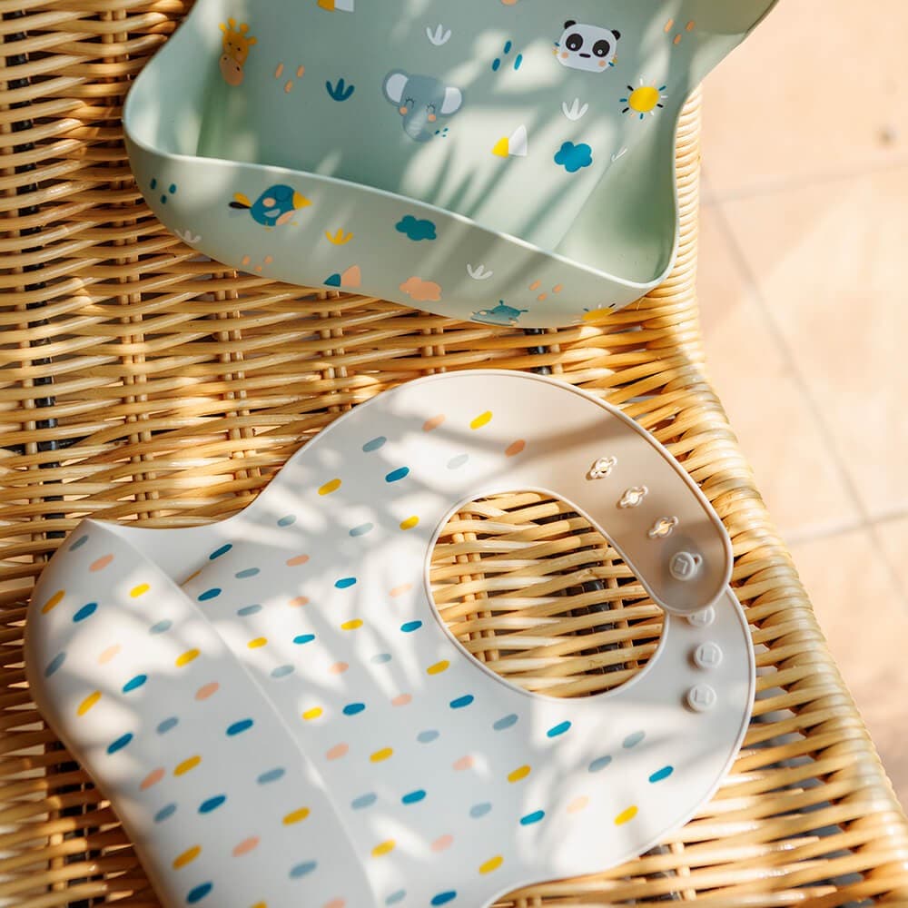 Babetes de Silicone para Bebés com Bolsos — vista 4
