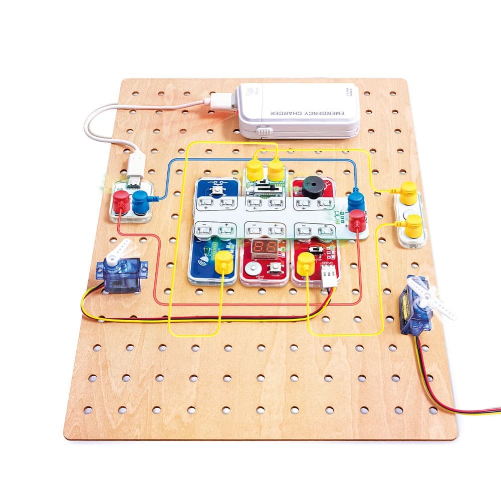 Pro: Kit Circuit Explorer